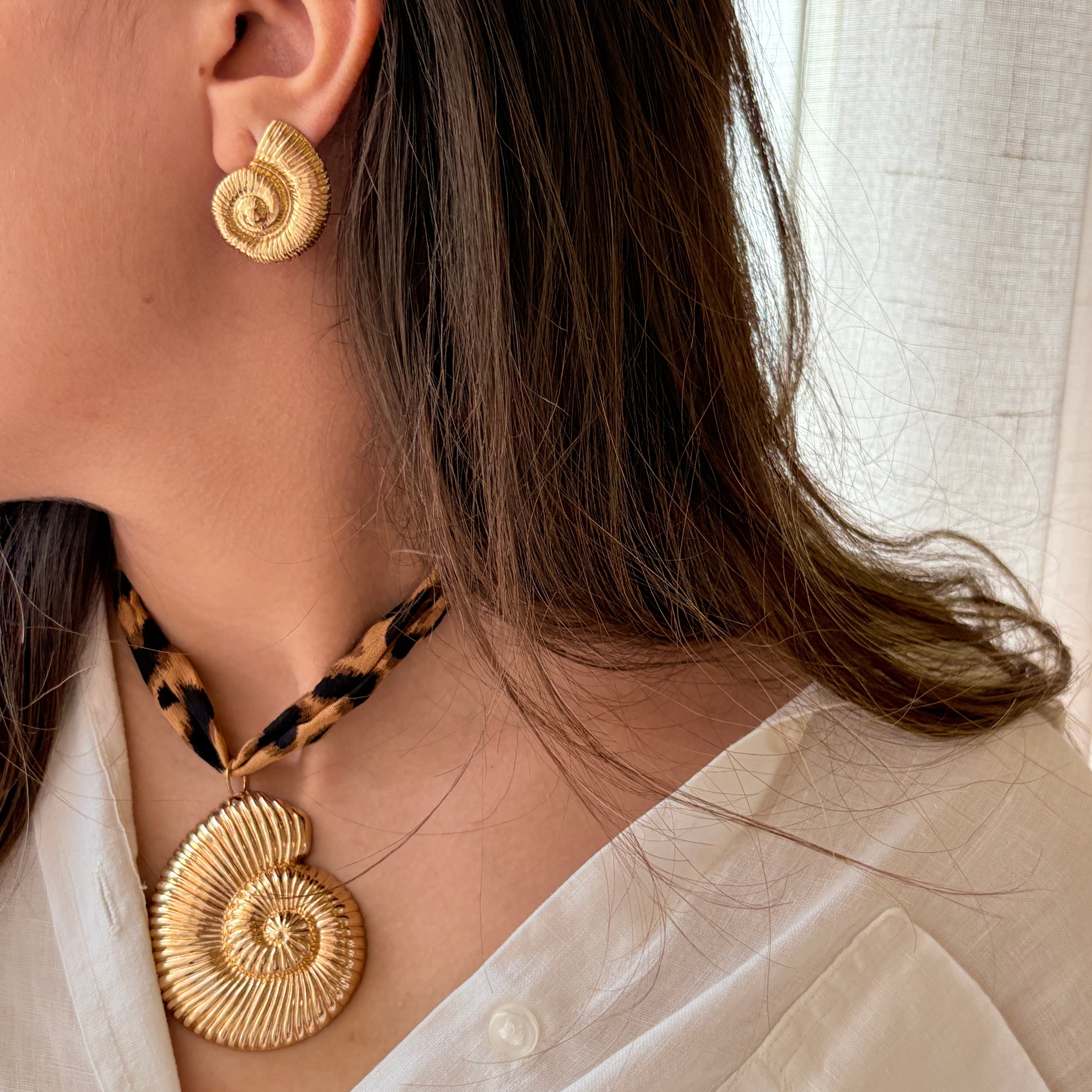 Collier Leopard Coquille