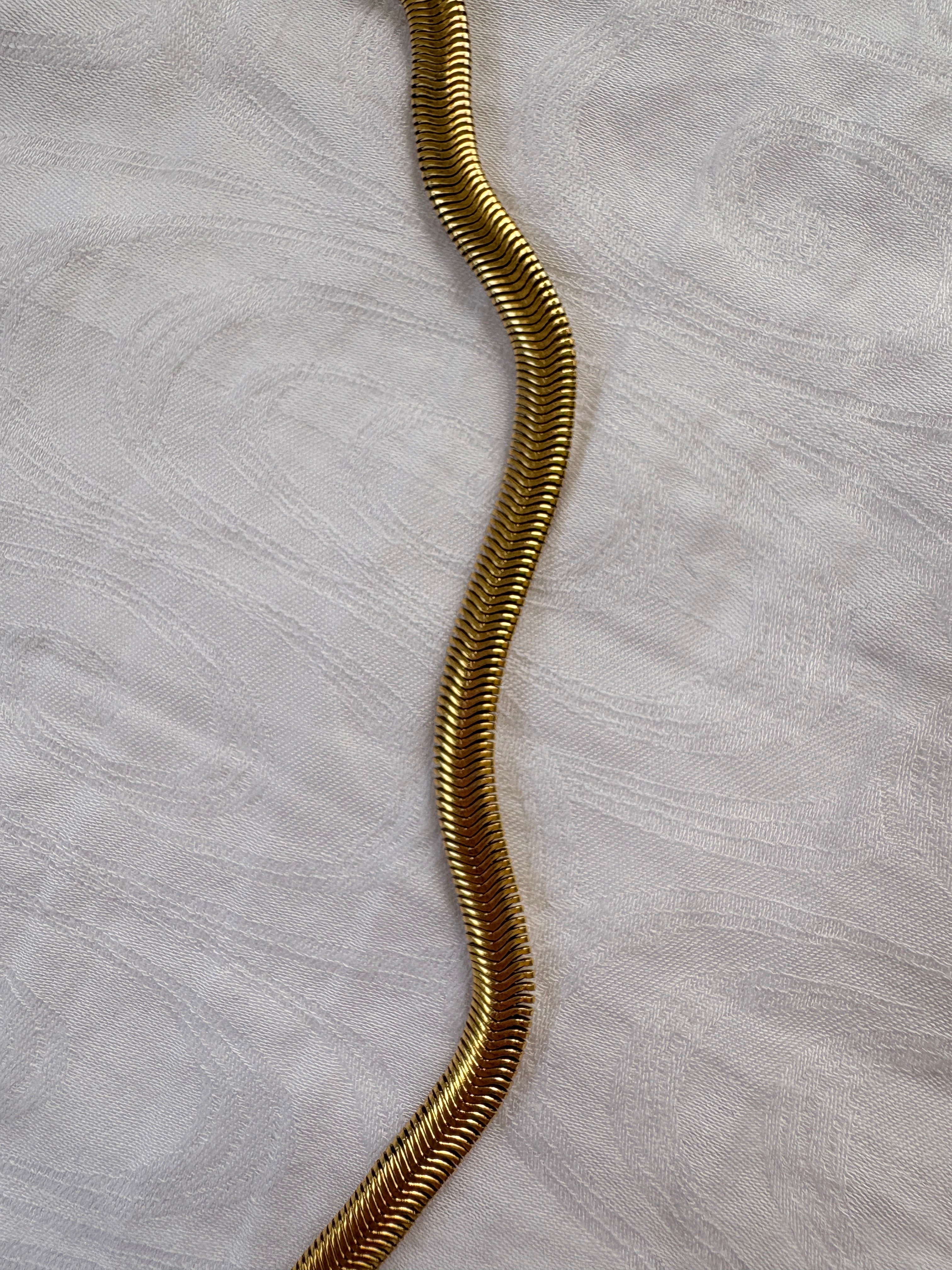 Collier Snake simple